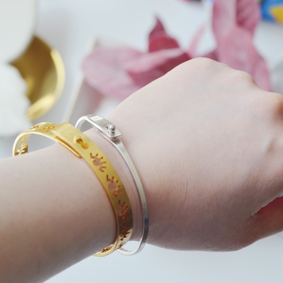 NWOT Madewell Delicate Bangle Glider Bracelet Gold - Picture 4 of 4